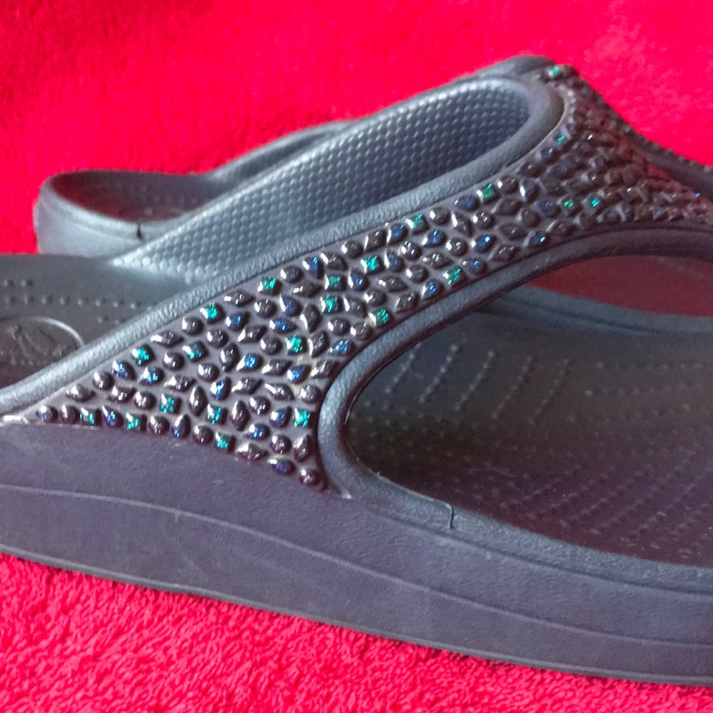 Crocs shoes. 👀✅➕